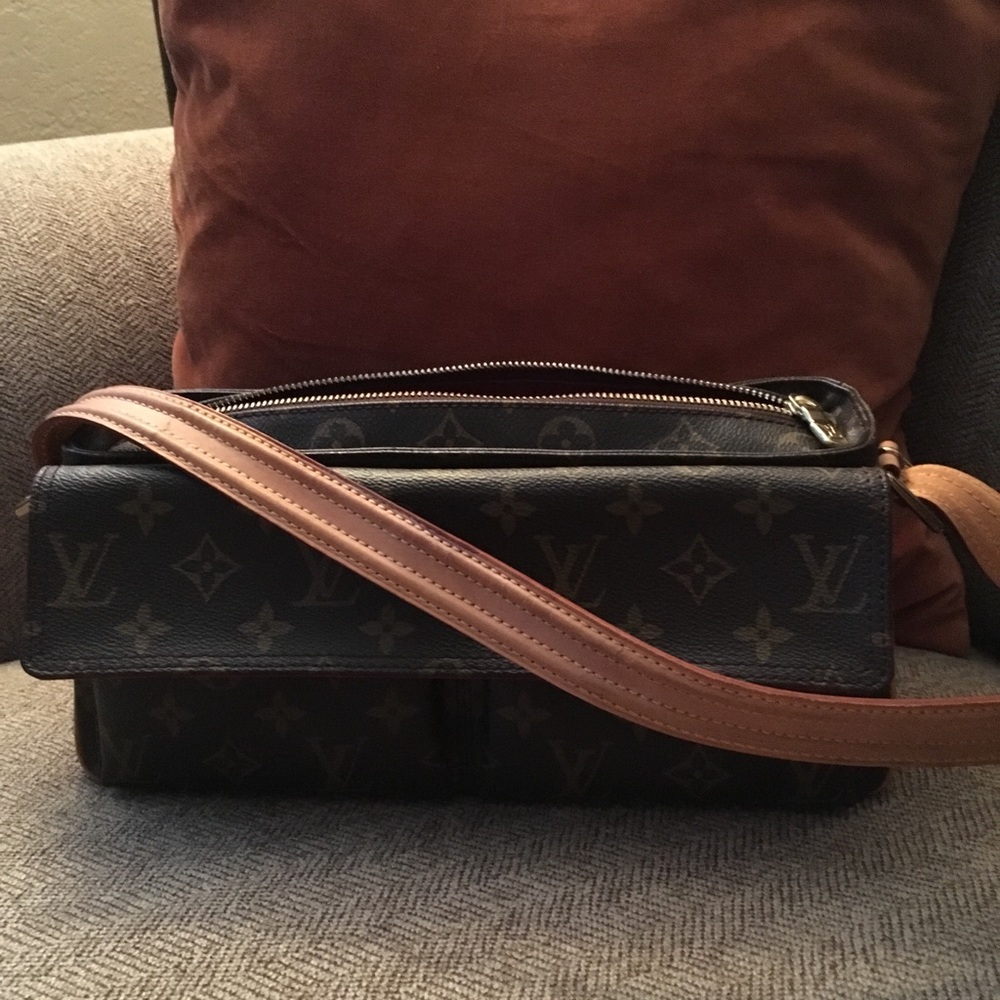 LV Viva Cite Monogram Canvas MM